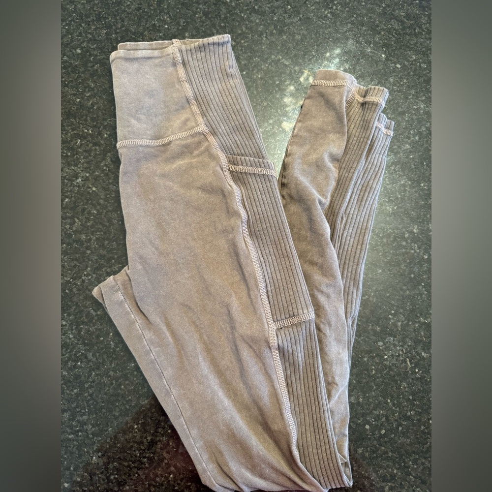 Aerie Taupe Ribbed Leggings